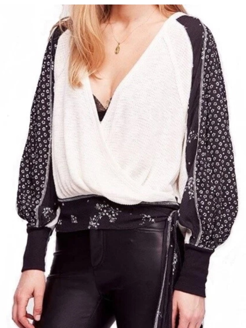 FREE PEOPLE Auxton Thermal Wrap Tie‎ Floral Blouse XS Black white boho